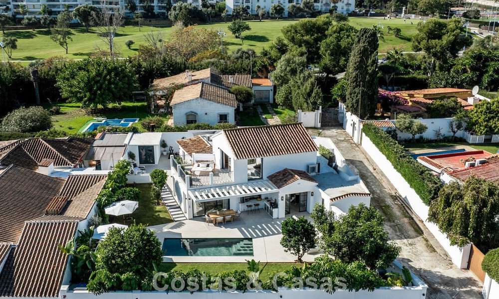 Villa de style méditerranéen moderne à vendre à quelques minutes à pied de la plage et du centre de San Pedro, Marbella 790559