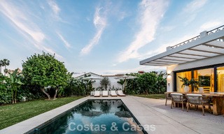 Villa de style méditerranéen moderne à vendre à quelques minutes à pied de la plage et du centre de San Pedro, Marbella 790564 