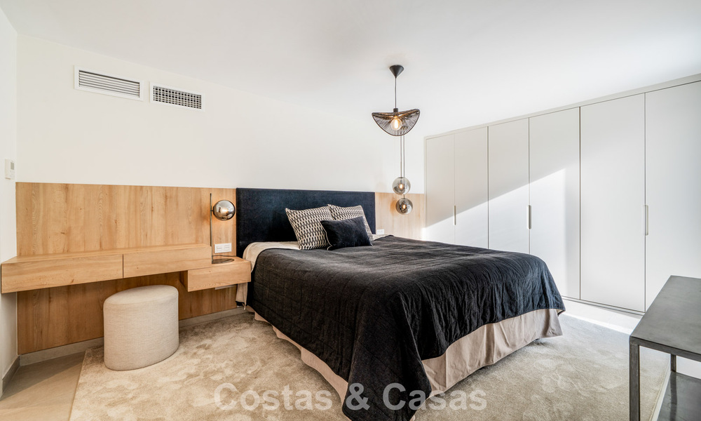 Villa de style méditerranéen moderne à vendre à quelques minutes à pied de la plage et du centre de San Pedro, Marbella 790573