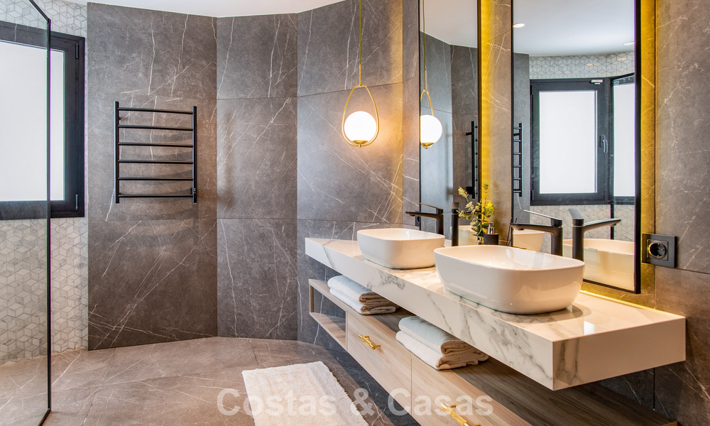 Spacieuse villa de luxe avec vue panoramique sur la mer à vendre à La Quinta, Benahavís - Marbella 790648