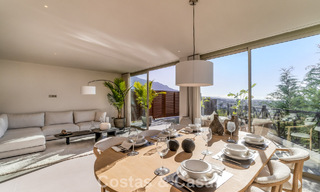 Appartement de 3 chambres rénové de style contemporain à vendre avec piscine et vue sur la mer à Nueva Andalucía, Marbella 790783 