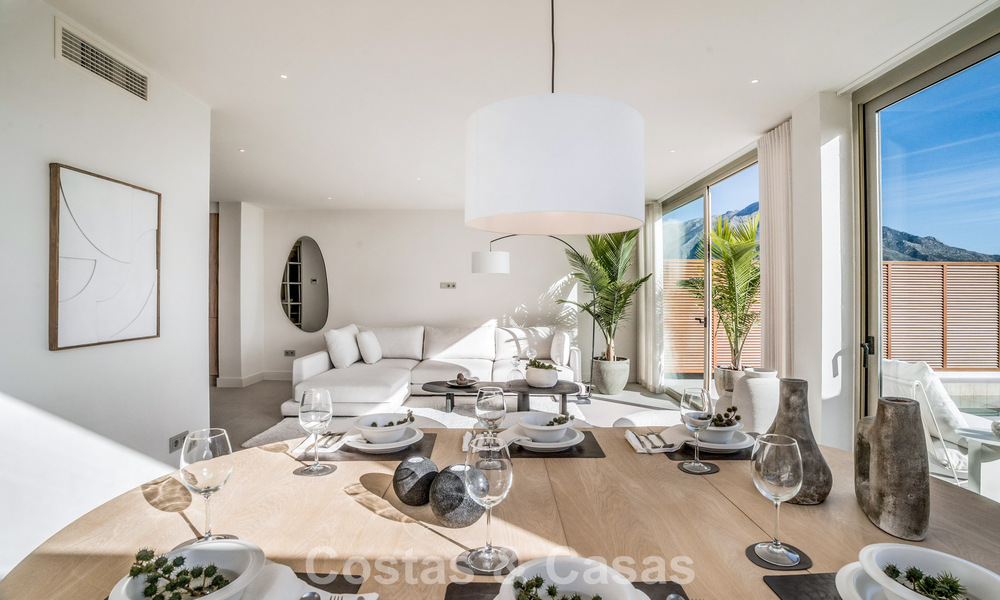 Appartement de 3 chambres rénové de style contemporain à vendre avec piscine et vue sur la mer à Nueva Andalucía, Marbella 790791
