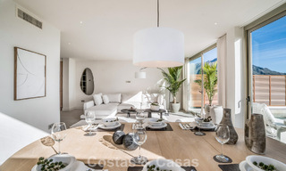 Appartement de 3 chambres rénové de style contemporain à vendre avec piscine et vue sur la mer à Nueva Andalucía, Marbella 790791 