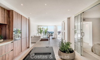 Appartement de 3 chambres rénové de style contemporain à vendre avec piscine et vue sur la mer à Nueva Andalucía, Marbella 790799 