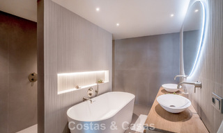 Appartement de 3 chambres rénové de style contemporain à vendre avec piscine et vue sur la mer à Nueva Andalucía, Marbella 790804 