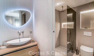 Appartement de 3 chambres rénové de style contemporain à vendre avec piscine et vue sur la mer à Nueva Andalucía, Marbella 790810 