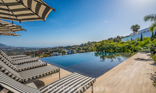 Villa de luxe contemporaine avec vues panoramiques sur la montagne et la mer à vendre dans les collines de Marbella Est 790961 