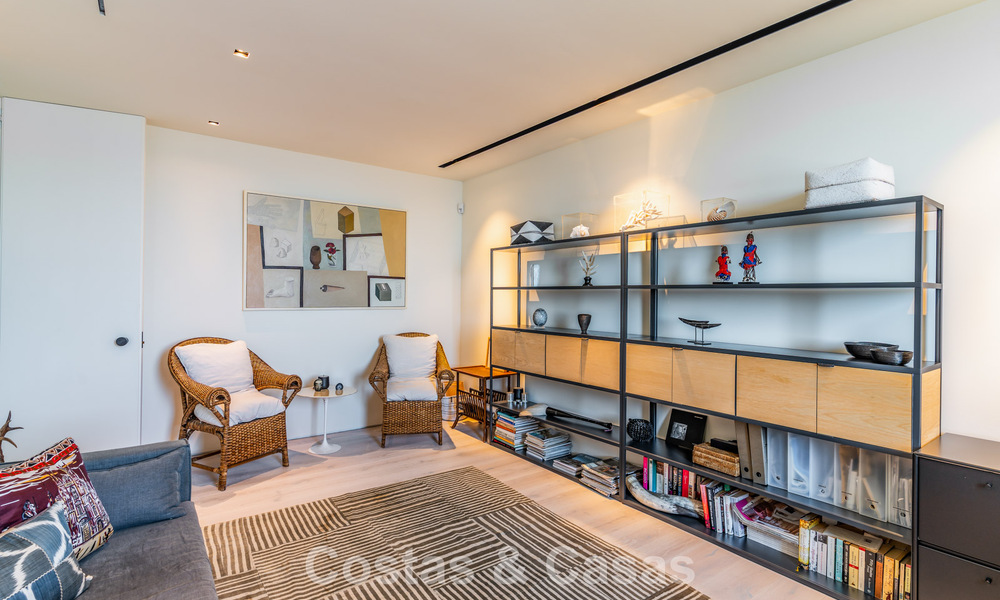 Villa de luxe contemporaine avec vues panoramiques sur la montagne et la mer à vendre dans les collines de Marbella Est 790970