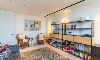 Villa de luxe contemporaine avec vues panoramiques sur la montagne et la mer à vendre dans les collines de Marbella Est 790970 