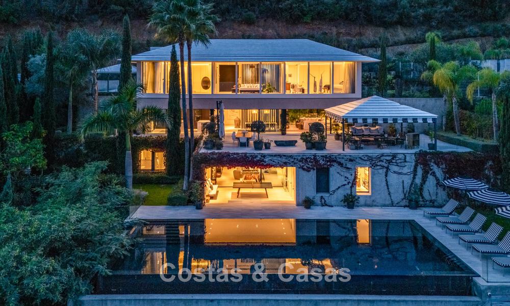 Villa de luxe contemporaine avec vues panoramiques sur la montagne et la mer à vendre dans les collines de Marbella Est 791003