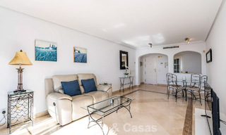 Appartement méditerranéen avec vue sur le golf et la mer à vendre dans un resort de golf dans les collines de Marbella - Benahavís 790935 