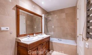 Appartement méditerranéen avec vue sur le golf et la mer à vendre dans un resort de golf dans les collines de Marbella - Benahavís 790940 