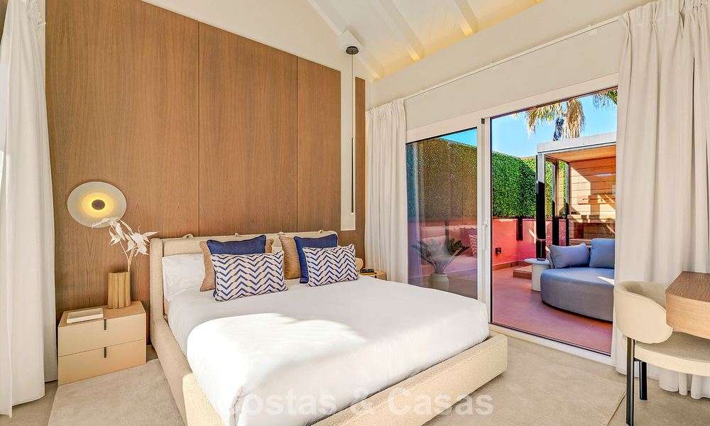 Penthouse à vendre avec vue sur la mer dans un complexe emblématique en première ligne de plage entre Marbella et Estepona 790821