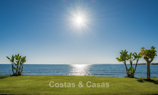Penthouse à vendre avec vue sur la mer dans un complexe emblématique en première ligne de plage entre Marbella et Estepona 790853 