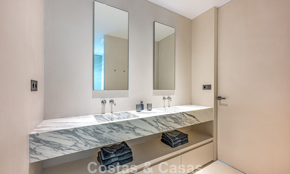 Appartement de luxe haut de gamme à vendre dans un complexe boutique sécurisé à Benahavís - Marbella 791159