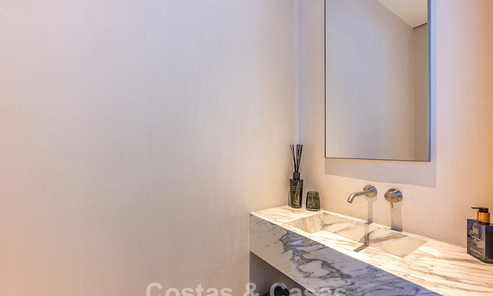 Appartement de luxe haut de gamme à vendre dans un complexe boutique sécurisé à Benahavís - Marbella 791162