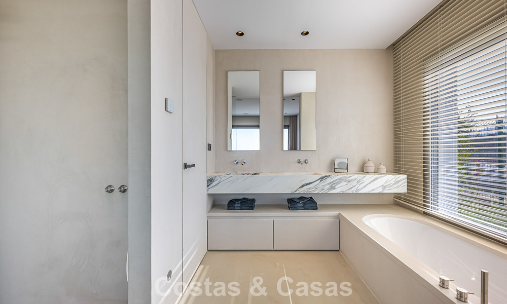 Appartement de luxe haut de gamme à vendre dans un complexe boutique sécurisé à Benahavís - Marbella 791164