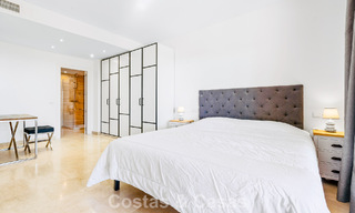 Appartement avec jardin et vue mer à vendre dans une résidence sécurisée à Marbella - Benahavís 791246 