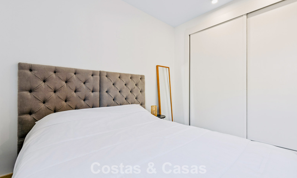 Appartement avec jardin et vue mer à vendre dans une résidence sécurisée à Marbella - Benahavís 791255