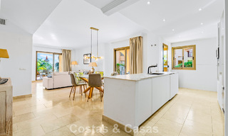 Appartement avec jardin et vue mer à vendre dans une résidence sécurisée à Marbella - Benahavís 791260 