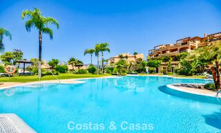 Appartement avec jardin et vue mer à vendre dans une résidence sécurisée à Marbella - Benahavís 791268 