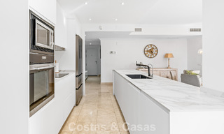 Appartement avec jardin et vue mer à vendre dans une résidence sécurisée à Marbella - Benahavís 791278 