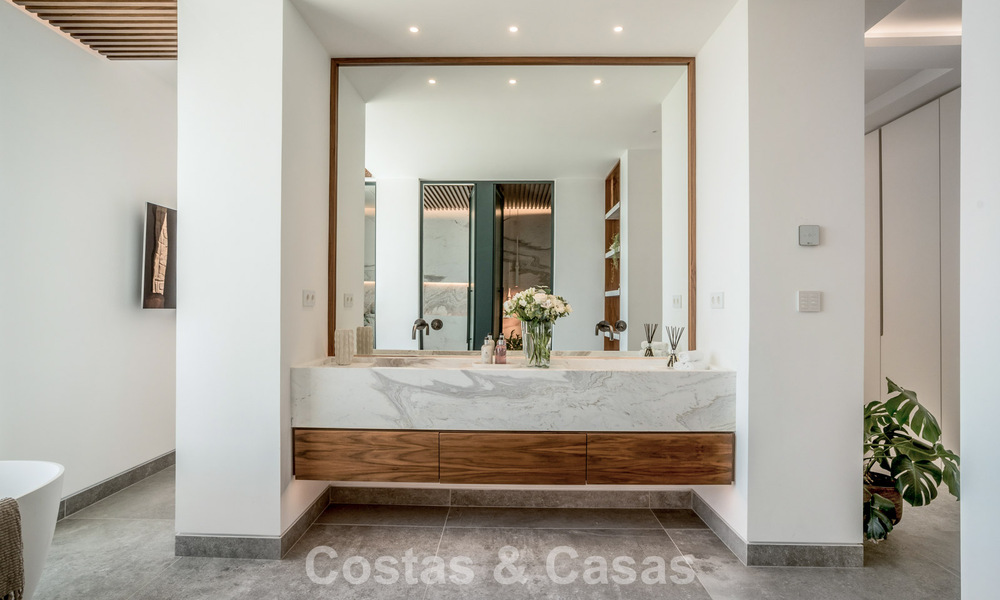 Villa au design avant-gardiste à vendre avec vue panoramique sur la mer, au sein d’un prestigieux resort de golf, Marbella - Benahavís 791038