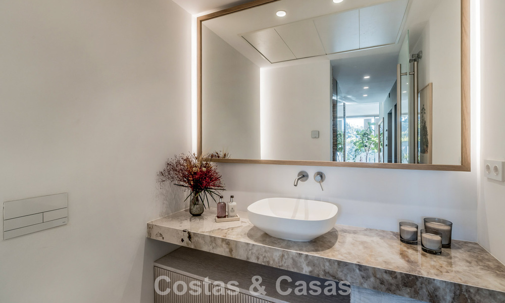 Villa au design avant-gardiste à vendre avec vue panoramique sur la mer, au sein d’un prestigieux resort de golf, Marbella - Benahavís 791052