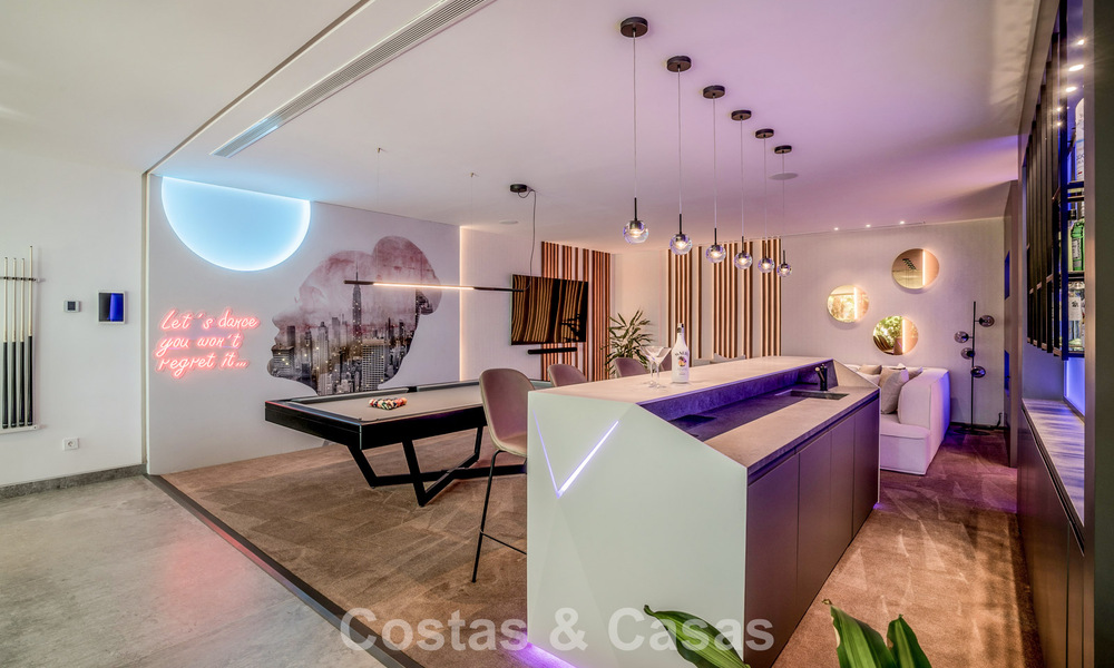 Villa au design avant-gardiste à vendre avec vue panoramique sur la mer, au sein d’un prestigieux resort de golf, Marbella - Benahavís 791055