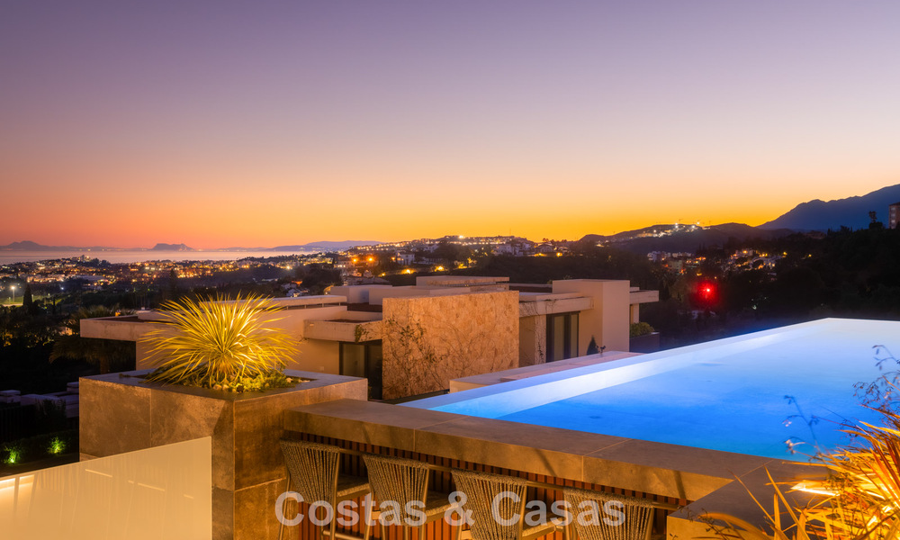 Villa au design avant-gardiste à vendre avec vue panoramique sur la mer, au sein d’un prestigieux resort de golf, Marbella - Benahavís 791074