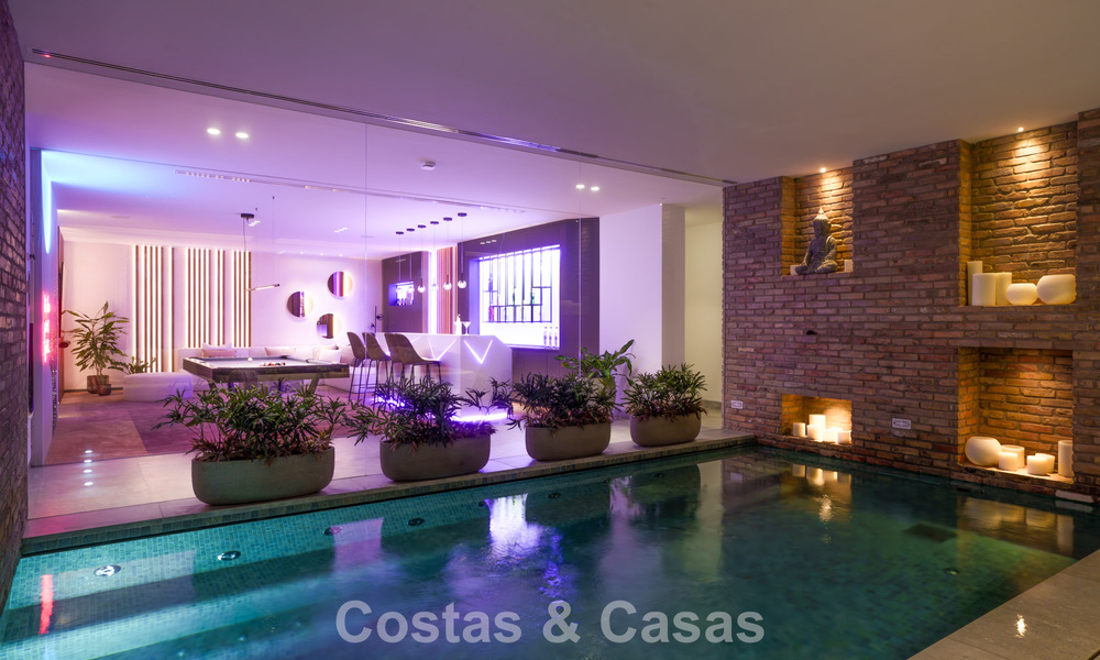 Villa au design avant-gardiste à vendre avec vue panoramique sur la mer, au sein d’un prestigieux resort de golf, Marbella - Benahavís 791085