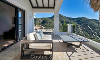 Villa de luxe Espagnole à vendre avec vue sublime sur la mer dans une résidence sécurisée à Benahavís - Marbella 791215 