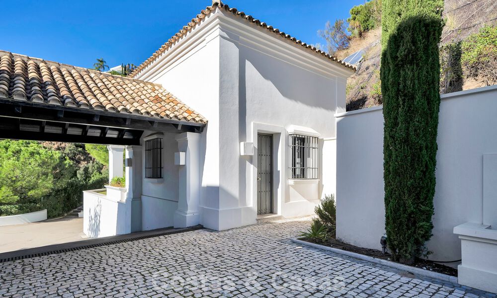 Villa de luxe Espagnole à vendre avec vue sublime sur la mer dans une résidence sécurisée à Benahavís - Marbella 791218
