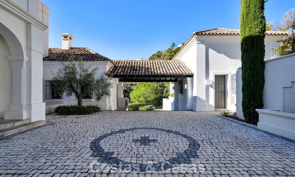 Villa de luxe Espagnole à vendre avec vue sublime sur la mer dans une résidence sécurisée à Benahavís - Marbella 791219