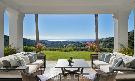 Villa de luxe Espagnole à vendre avec vue sublime sur la mer dans une résidence sécurisée à Benahavís - Marbella 791223