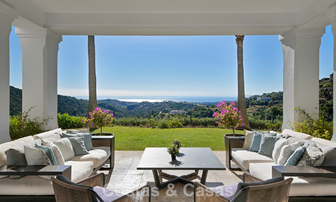 Villa de luxe Espagnole à vendre avec vue sublime sur la mer dans une résidence sécurisée à Benahavís - Marbella 791223