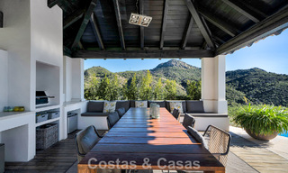 Villa de luxe Espagnole à vendre avec vue sublime sur la mer dans une résidence sécurisée à Benahavís - Marbella 791236 