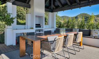 Villa de luxe Espagnole à vendre avec vue sublime sur la mer dans une résidence sécurisée à Benahavís - Marbella 791237 