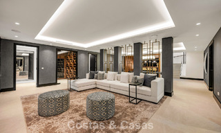 Villa contemporaine impressionnante à vendre en première ligne de golf sur la New Golden Mile entre Marbella et Estepona 791392 