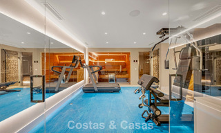 Villa contemporaine impressionnante à vendre en première ligne de golf sur la New Golden Mile entre Marbella et Estepona 791394 