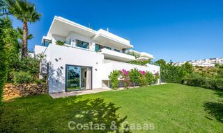 Villa contemporaine impressionnante à vendre en première ligne de golf sur la New Golden Mile entre Marbella et Estepona 791399 