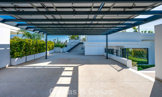 Villa contemporaine impressionnante à vendre en première ligne de golf sur la New Golden Mile entre Marbella et Estepona 791412 