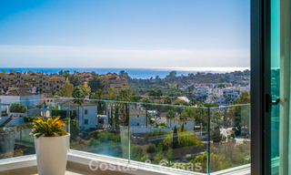 Villa contemporaine impressionnante à vendre en première ligne de golf sur la New Golden Mile entre Marbella et Estepona 791413 