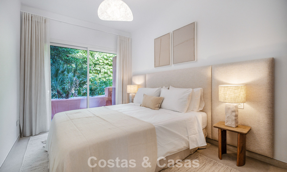 Superbe maison de ville rénovée de 4 chambres à vendre dans une résidence sécurisée sur la Golden Mile de Marbella 791321