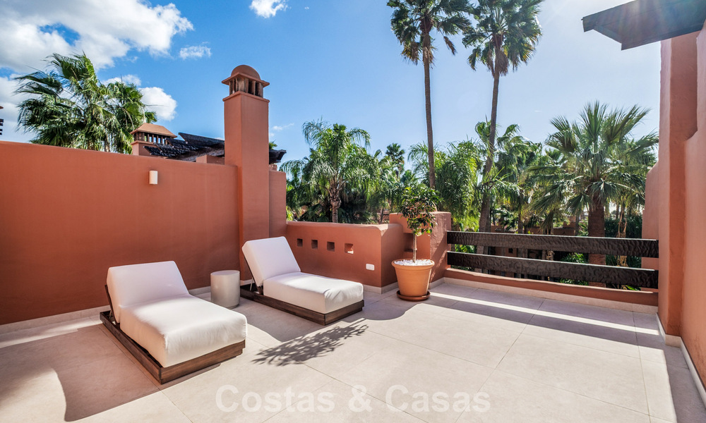 Superbe maison de ville rénovée de 4 chambres à vendre dans une résidence sécurisée sur la Golden Mile de Marbella 791324