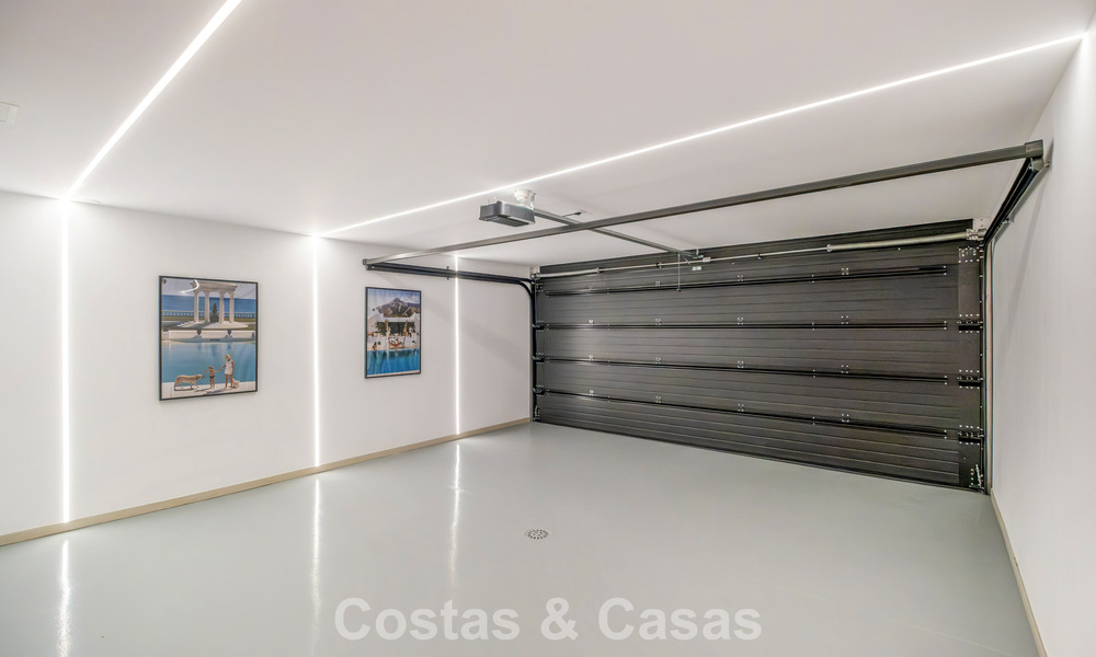 Superbe maison de ville rénovée de 4 chambres à vendre dans une résidence sécurisée sur la Golden Mile de Marbella 791330