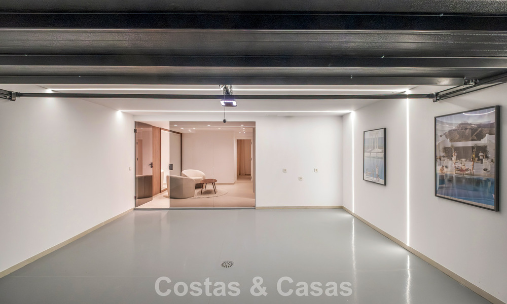 Superbe maison de ville rénovée de 4 chambres à vendre dans une résidence sécurisée sur la Golden Mile de Marbella 791332