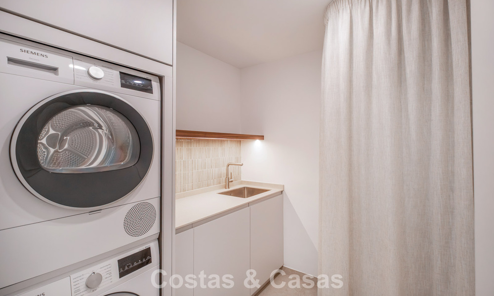 Superbe maison de ville rénovée de 4 chambres à vendre dans une résidence sécurisée sur la Golden Mile de Marbella 791333