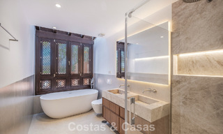 Maison de ville de luxe modernisée de 4 chambres à vendre sur le Golden Mile de Marbella 791345 