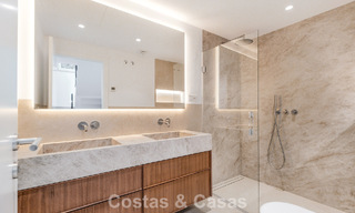Maison de ville de luxe modernisée de 4 chambres à vendre sur le Golden Mile de Marbella 791346 